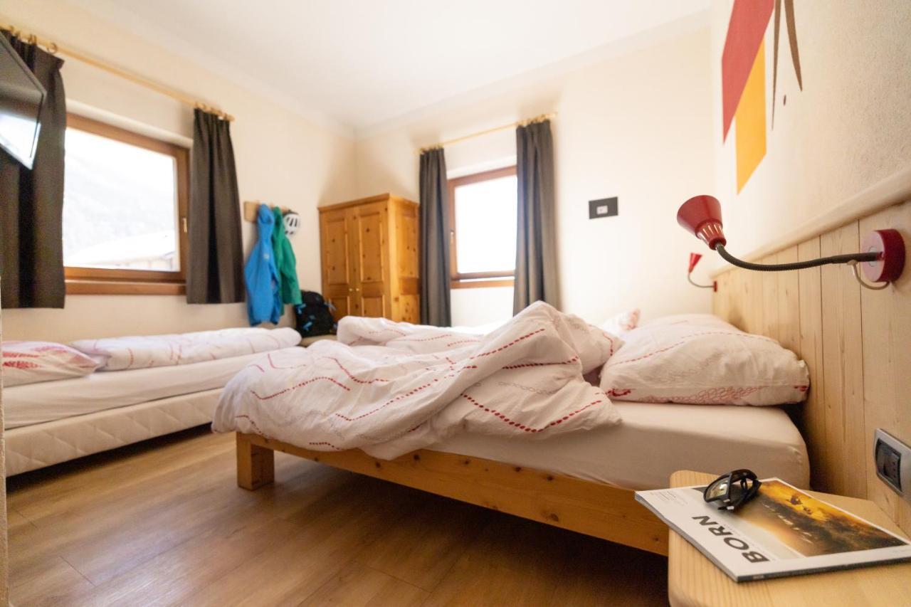 Hotel Alegra リヴィーニョ エクステリア 写真