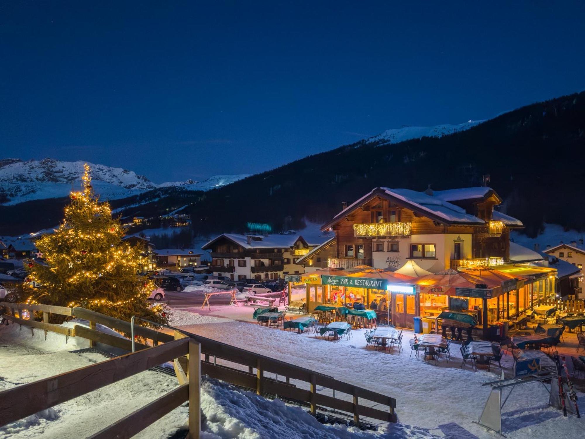 Hotel Alegra リヴィーニョ エクステリア 写真